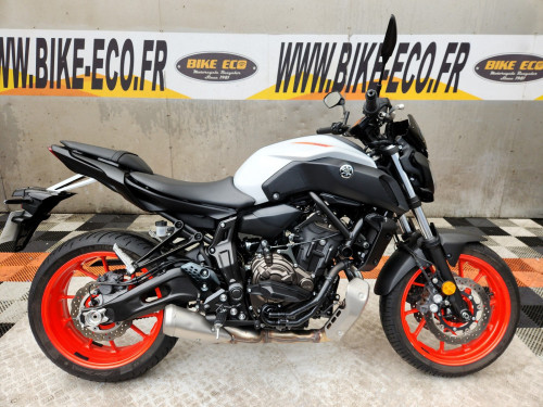 YAMAHA MT07 700
