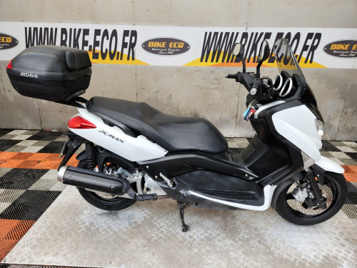 YAMAHA XMAX 125