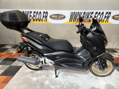 YAMAHA X-MAX 125