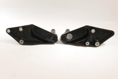 Repose pieds arriere droit APRILIA 850 SRV 2012 - 2017