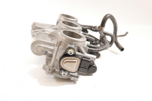 Rampe d'injection TRIUMPH 660 STREET TRIPLE 2017 - 2019