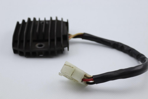 Regulateur charge batterie YAMAHA 600 FAZER 1998 - 2001