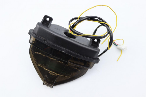 Feu arriere YAMAHA R1 2004 - 2006