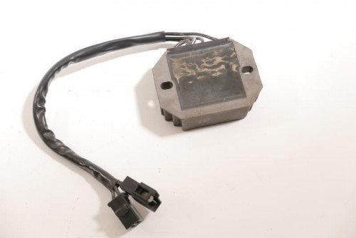 Regulateur charge batterie SUZUKI 500 GS 2001 - 2002