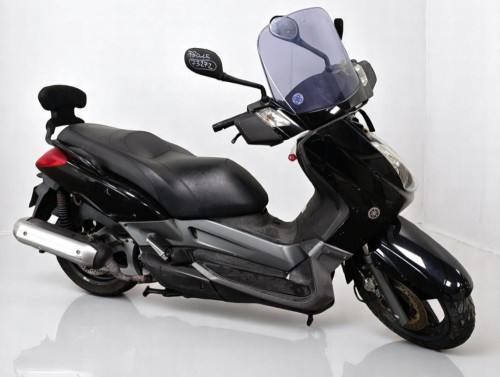 YAMAHA XMAX 125