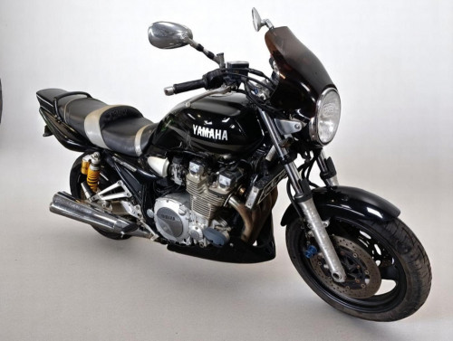 YAMAHA XJR 1300
