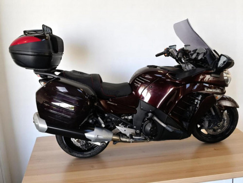 KAWASAKI GTR 1400