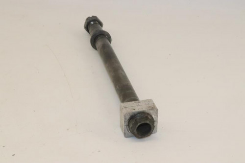 Axe de roue arriere KAWASAKI 600 ZX6 R 1998 - 1999
