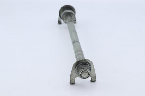 Axe de roue arriere SUZUKI 500 GS 2003 - 2006