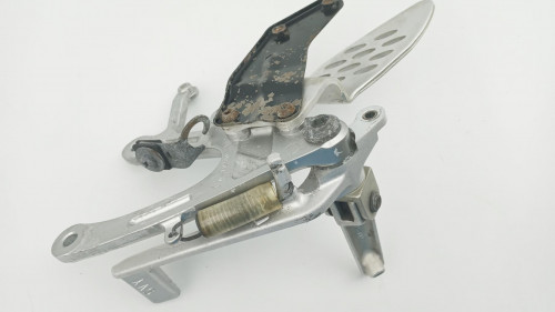 Platine avant droite YAMAHA R1 2004 - 2006