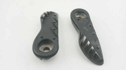 Repose pieds arriere MBK 50 BOOSTER 2004 - 2017