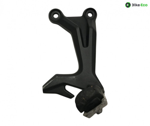 Platine et repose pieds arriere droit KAWASAKI Z 650 2020-2024