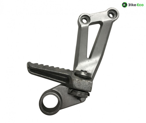 Platine et repose pieds arriere droit KAWASAKI Z 750 2004-2006