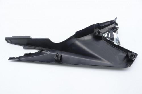Cache carenage sous selle gauche SUZUKI 650 GSF BANDIT N 2009 - 2015