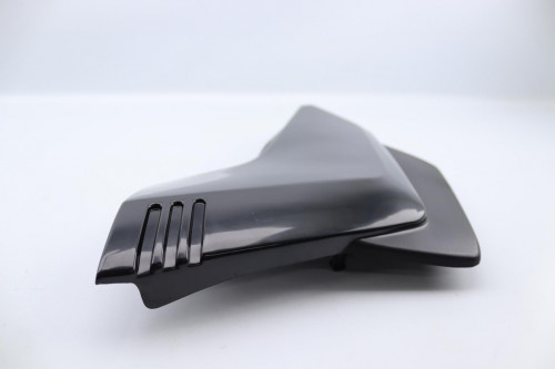 Demi flanc selle gauche SUZUKI GSX 400 S 1984 - 1984