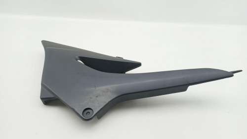 Demi flanc selle gauche KAWASAKI 750 ZR7 1999 - 2004