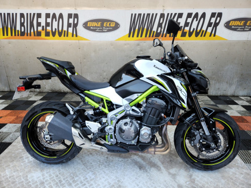 KAWASAKI Z900