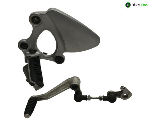 Platine avant gauche SUZUKI GSX F 750 1998-2003