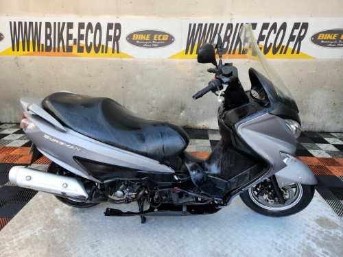 SUZUKI UH 200 BURGMAN
