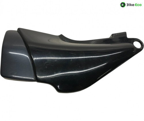 Cache carenage sous selle gauche KAWASAKI ZR 750 1991-1997 ZEPHYR