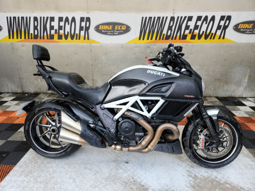 DUCATI DIAVEL CARBON 1200