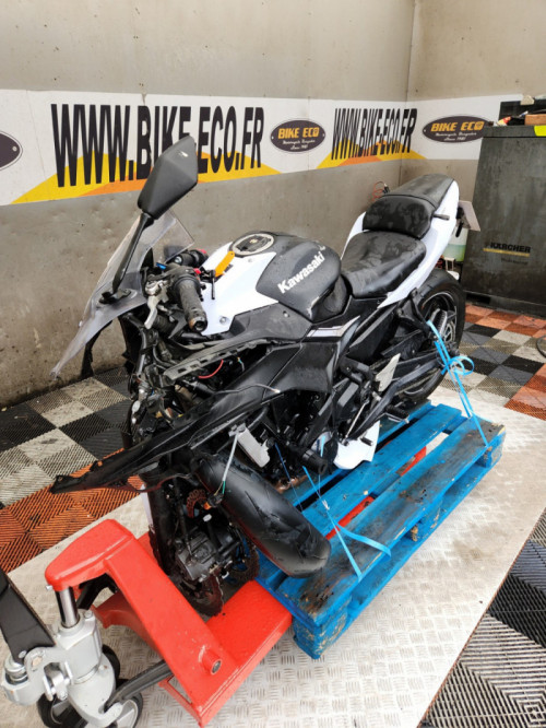 KAWASAKI NINJA 650