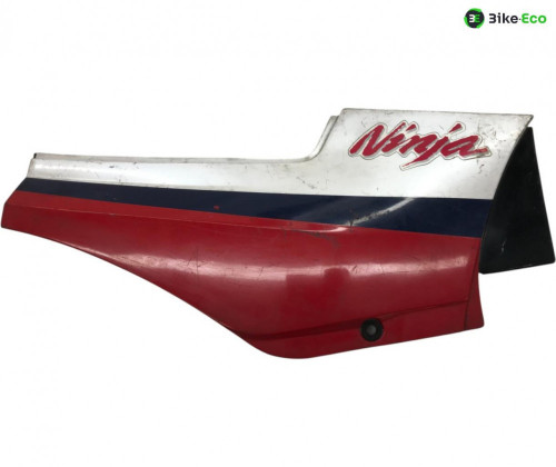 Cache carenage sous selle droit KAWASAKI GPZ R 900 1984-1993 NINJA