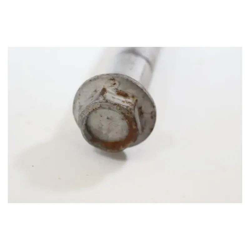 Axe de roue arriere HONDA CBF 500 2004 - 2007