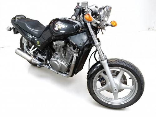 SUZUKI VX 800