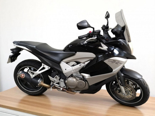 HONDA VFR 800