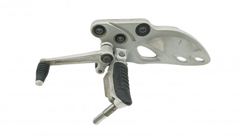 Platine avant gauche SUZUKI GSXR 1300 HAYABUSA 2008 - 2010
