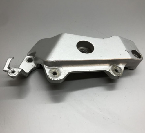 Support moteur droit HONDA CB F 600 2002 HORNET