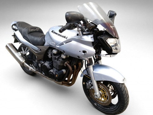 KAWASAKI ZR7