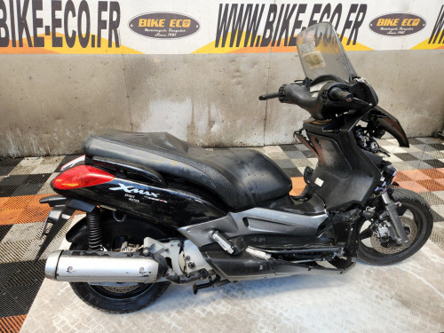YAMAHA X-MAX 125