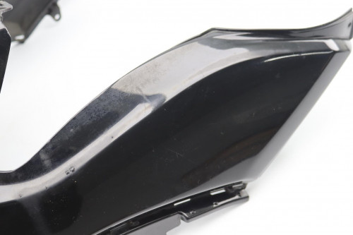 Cache carenage centrale marche pieds plancher YAMAHA 500 TMAX 2008 - 2011