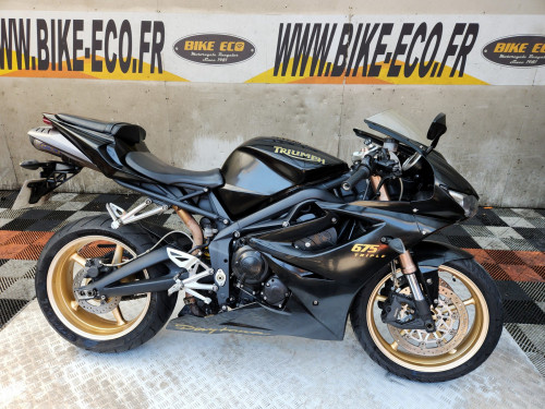 TRIUMPH DAYTONA 675
