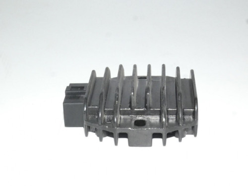 Regulateur charge batterie YAMAHA 125 BWS 2010 - 2010