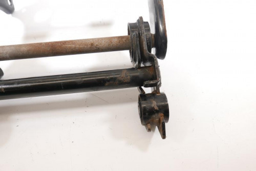 Support moteur YAMAHA 125 MAJESTY 2003 - 2005