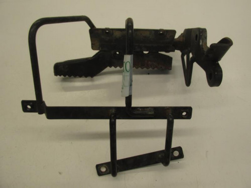 Repose pieds avant droit AXR SP 300 2005-2007