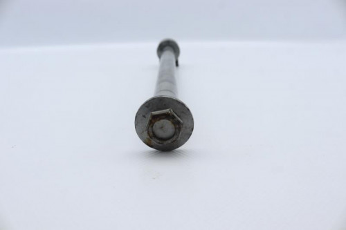 Axe de roue arriere HONDA 500 CB 1993 - 2003