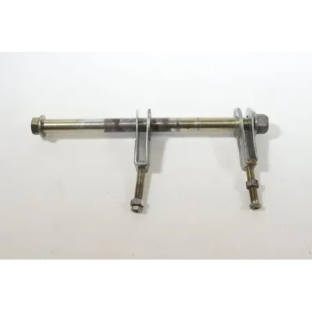 Axe de roue arriere YAMAHA YBR 125 2005 - 2006