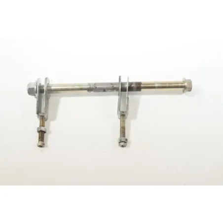 Axe de roue arriere YAMAHA YBR 125 2005 - 2006