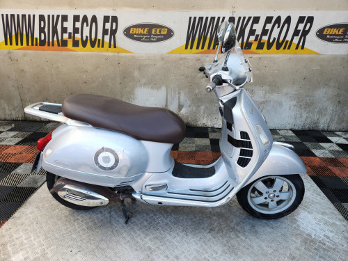 PIAGGIO VESPA GTS 125