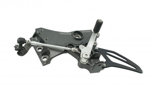 Platine avant gauche YAMAHA R7 700 2021 - 2025