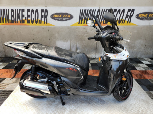 HONDA SH 300 A
