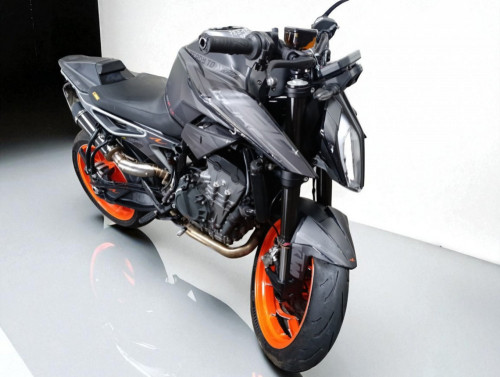 KTM DUKE 790