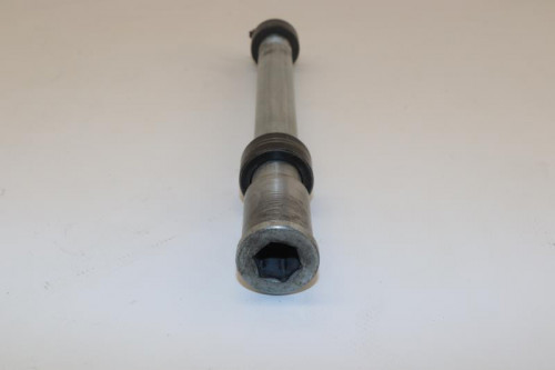 Axe de roue avant KAWASAKI 650 ER6 N 2009 - 2011