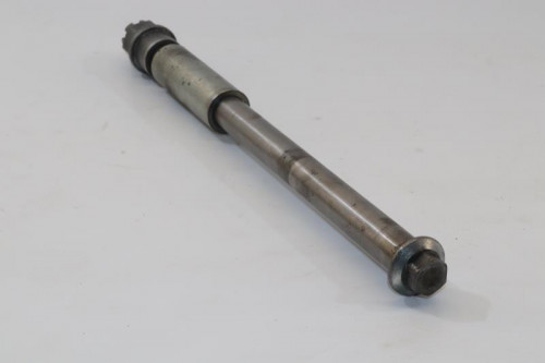 Axe de roue arriere KAWASAKI 1500 VN 1994 - 1996