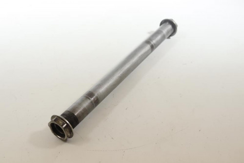 Axe de roue arriere DUCATI 696 MONSTER 2008 - 2014