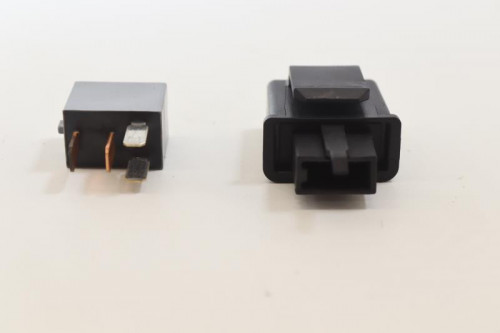 Relais boitier electrique HONDA 300 CB R 2018 - 2020